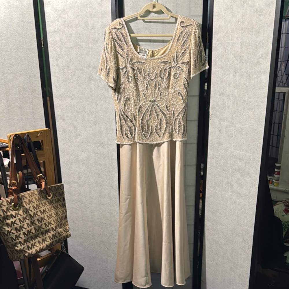Elegant Beige Women's Dress